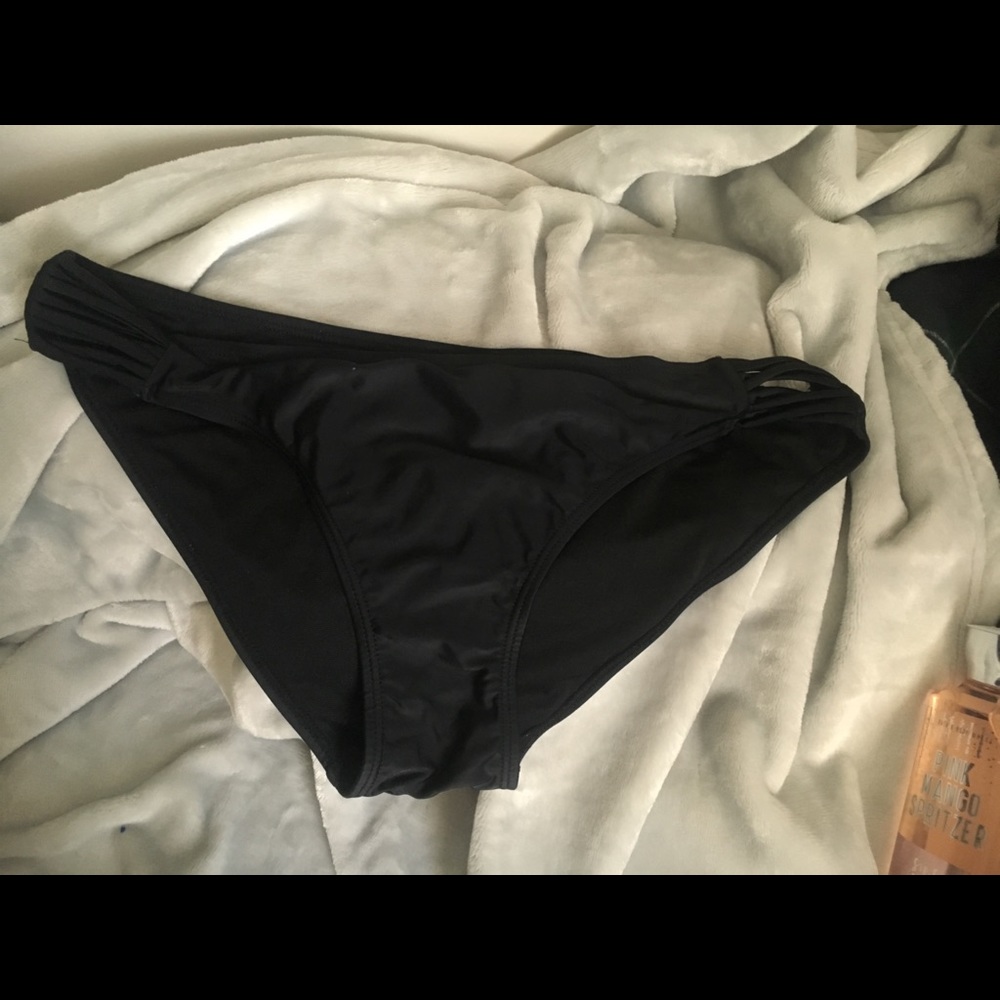 cut out bikini bottoms